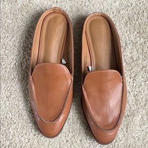 Universal threads loafers